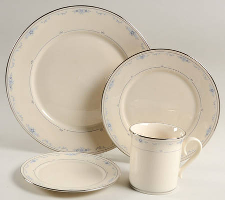 Carolina (Blue Flowers) 4 Piece Place Setting