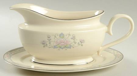 Charleston 1999 Shape Gravy Boat & Underplate