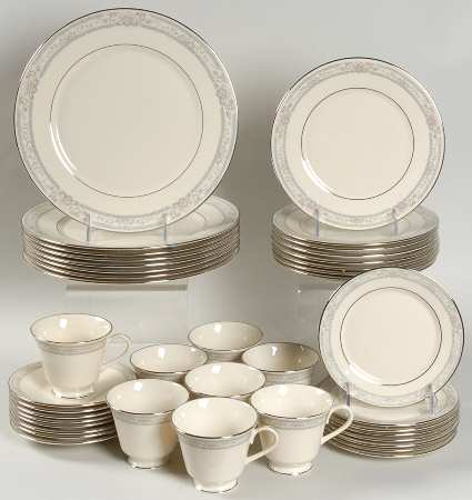 Charleston 40 Piece Set