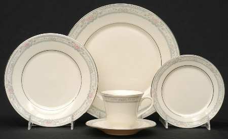 Charleston 5 Piece Place Setting