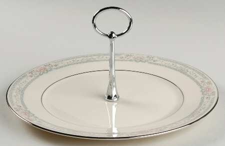 Charleston Round Serving Plate with Handle (DP)