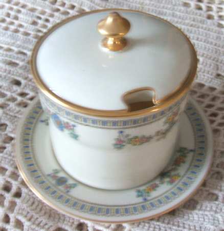 Colonial Jam/Jelly & Lid W/Underplate