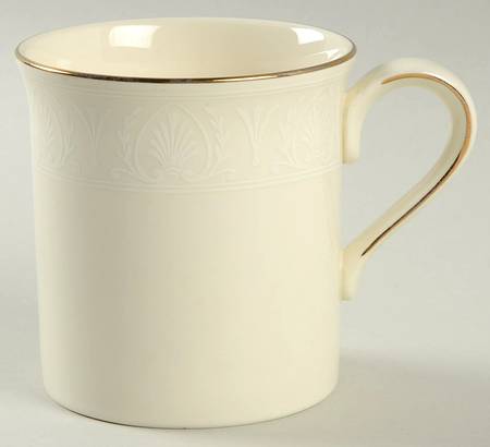 Courtyard Gold Mug