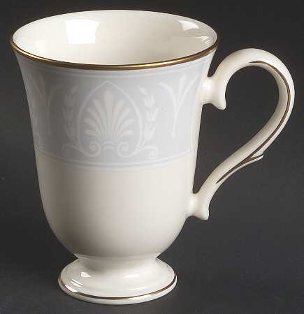 Courtyard Gold Accent Mug