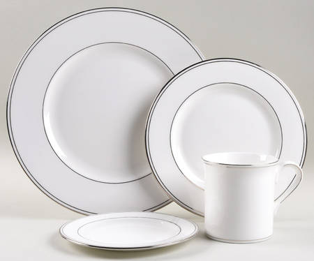 Federal Platinum 40 Piece Estate Set