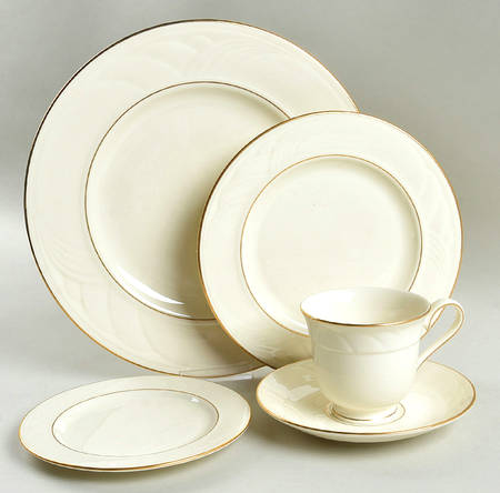 Golden Sand Dune 5 Piece Place Setting by Lenox