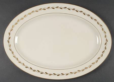 Golden Wreath 16" Oval Serving Platter