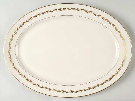 Golden Wreath 17" Oval Serving Platter