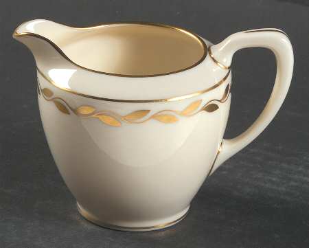 Golden Wreath Shape 1963  Creamer
