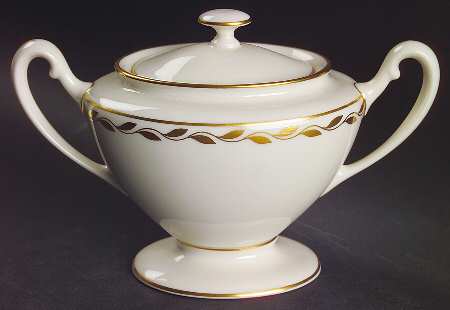 Golden Wreath Shape 743 Sugar Bowl & Lid
