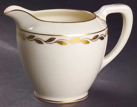 Golden Wreath Shape 1963 Creamer