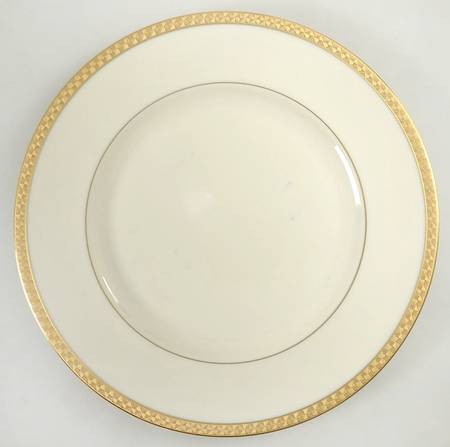 Haverford Hall Luncheon Plate by Lenox