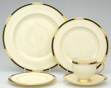 Hancock 40 Piece Estate Set