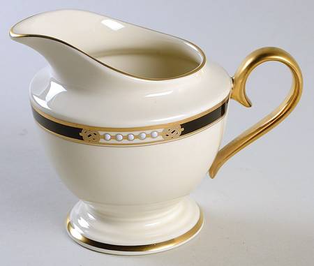 Hancock 1999 Shape Creamer