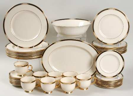 Hancock 42 Piece Set