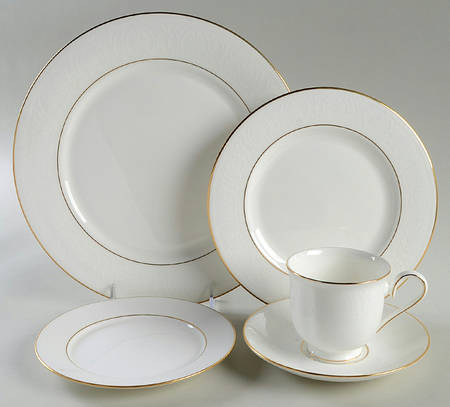 Hannah Gold 5 Piece Place Setting