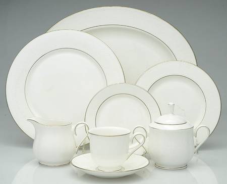 Hannah Platinum 44 Piece Estate Set