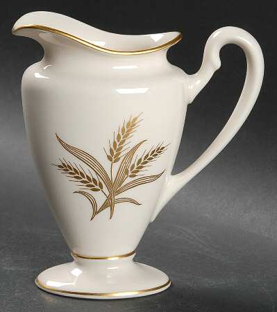 Harvest Shape 744 Creamer