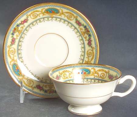 Harwood Footed Cup & Saucer Set