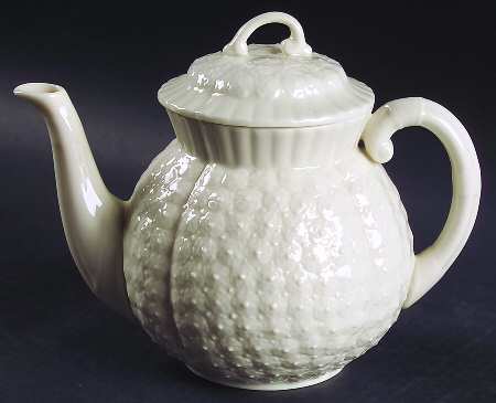Hawthorne White Teapot & Lid