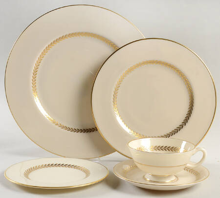 Imperial 40 Piece Estate Set