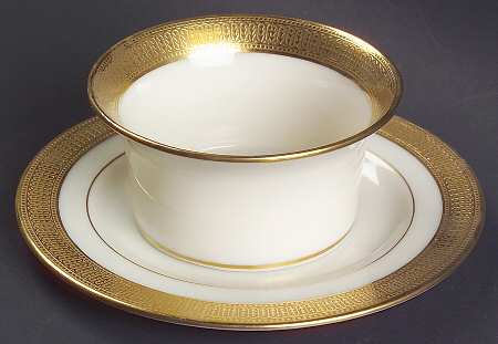 J19 Cream Ramekin & Saucer Set