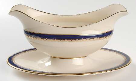 Jefferson Gravy Boat with Attached Underplate