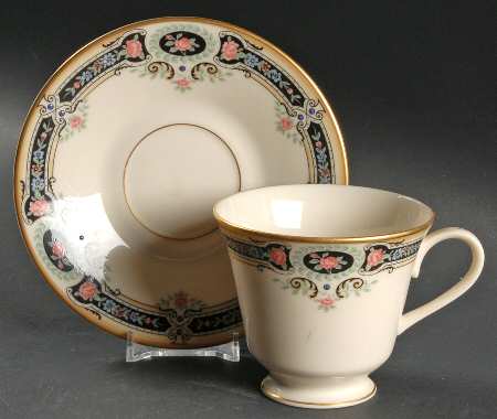 Kent Gardens Footed Cup & Saucer Set