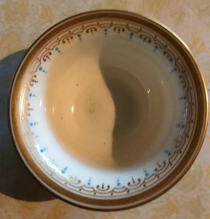 Lenox Liners (Cream, Gold Trim) Decoration #94 Bouillon Liner
