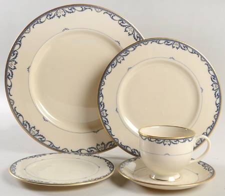 Liberty 40 Piece Estate Set