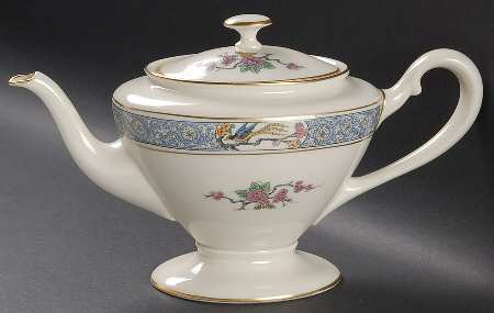 Ming-Birds (Older, Cream, Black Green Stamp) Shape 742 Small Teapot & Lid