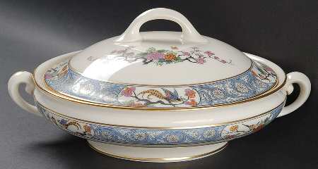 Ming-Birds (Older, Cream, Black Green Stamp) Round Covered Vegetable