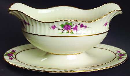 Ming Temple Gravy Boat with Attached Underplate