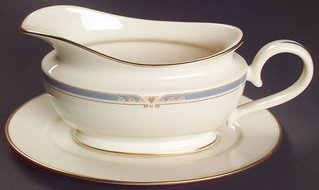 Monterey Gravy Boat & Underplate
