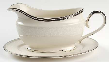 Moonspun Gravy Boat & Underplate