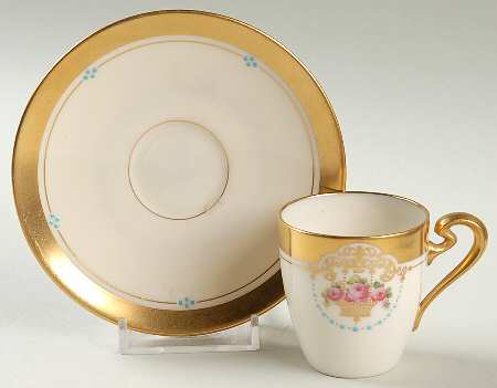 The Mount Vernon Flat Demitasse Cup & Saucer Set