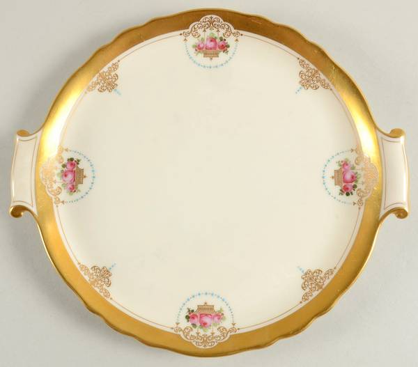 The Mount Vernon Handled Cake Plate