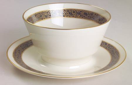Mystique Gravy Boat with Attached Underplate