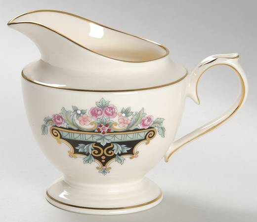Newbury Square Creamer