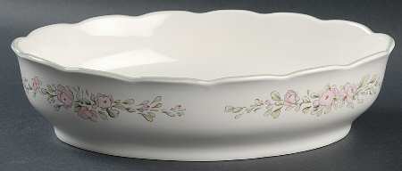 Pinafore 9" Oval Vegetable Bowl