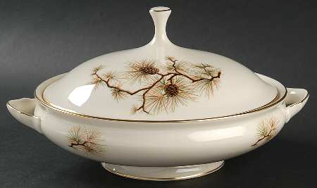 Pine Round Covered Vegetable