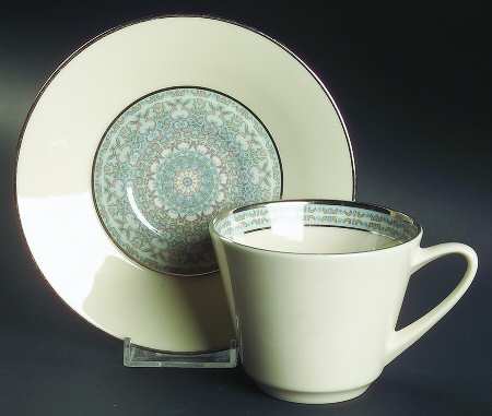Projection Flat Cup & Saucer Set