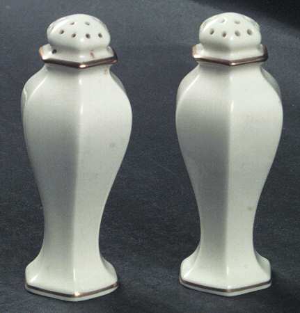 R86 Salt & Pepper Set