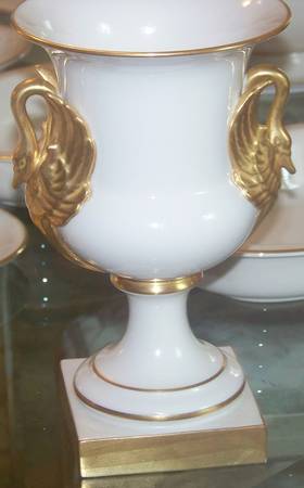 R86 9" Handled Vase