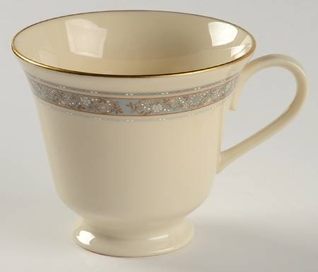 Rendezvous Footed Cup
