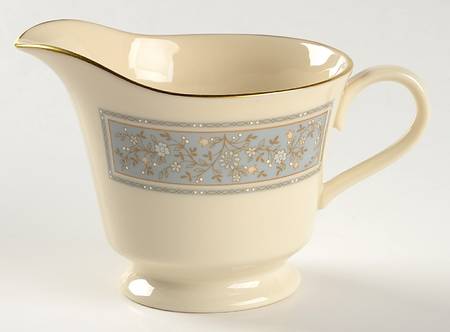 Rendezvous Creamer