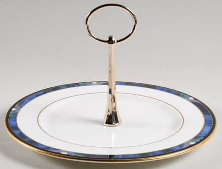 Royal Kelly Round Serving Plate with Handle (SP)