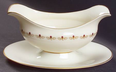 Romance Gravy Boat with Attached Underplate