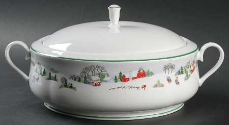 Sleighride Round Covered Vegetable