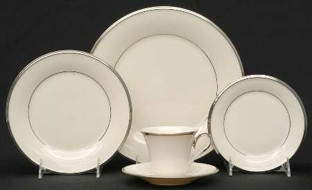 Solitaire 5 Piece Place Setting